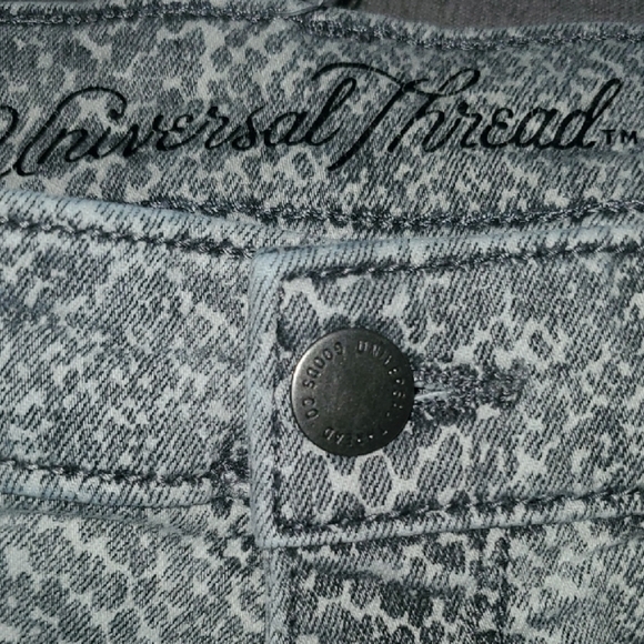 Universal Thread Denim Jeans Womens Size 0 Animal Print Pattern Patterned - Picture 6 of 13